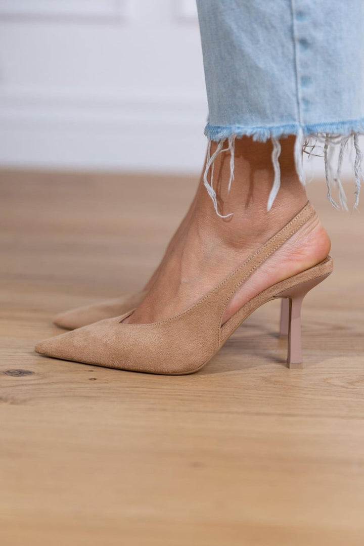 Carolyn | Women's Low Heel Beige Pumps