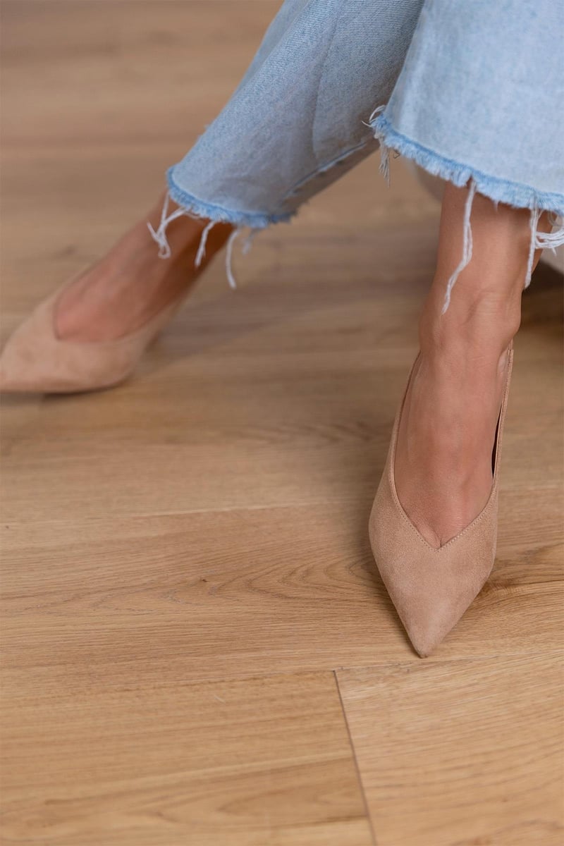 Carolyn | Women's Low Heel Beige Pumps